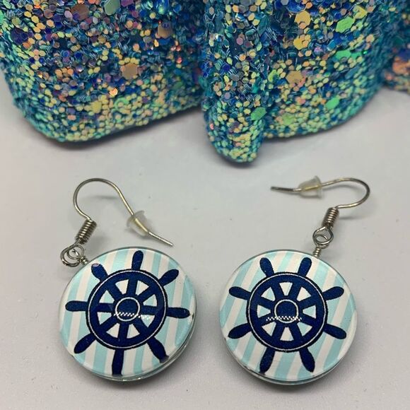 (P1) Glass Nautical Earrings - Picture 1 of 3
